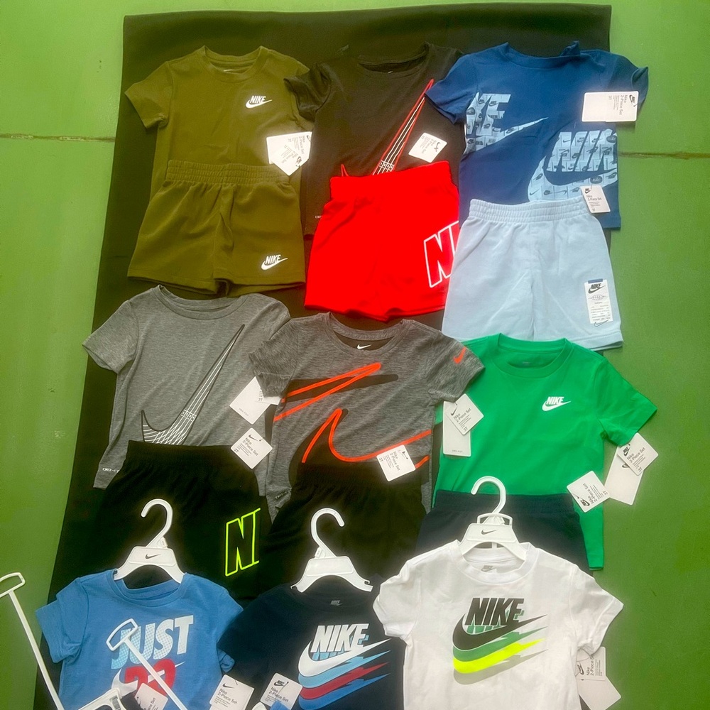 NWT Nike 3t